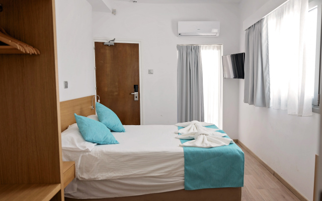 Pyramos Hotel