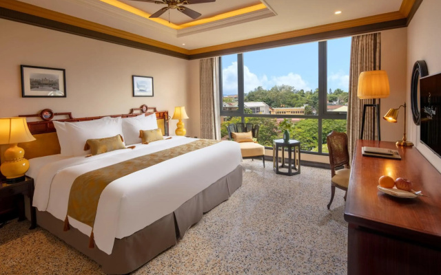 Silk Path Grand Hue Hotel