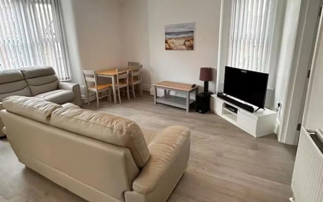 Apartment Sleeps 2 With Wifi