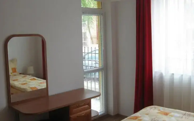 Hermes Apartments