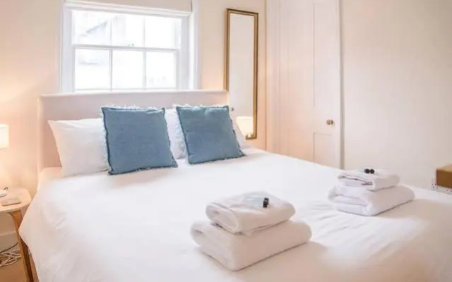 Serendipity, an apartment on the high street!
