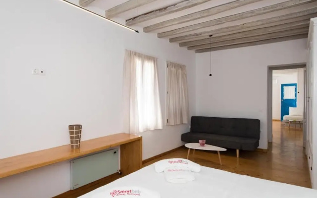 Luxury Sea View Apartment w shared pool