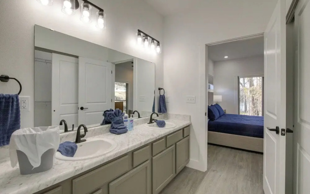 Pet-friendly Cotter Retreat w/ Deck & Gas Grill!