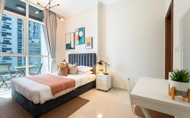 Luxe 2BR by Dubai Mall Gym/pool by Belvilla