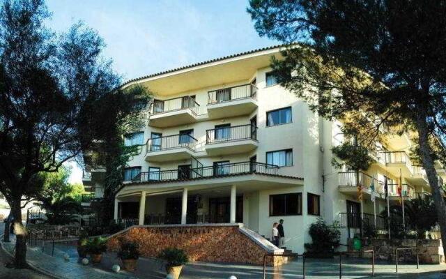 Апартаменты Intertur Apartments Waikiki вид на фасад