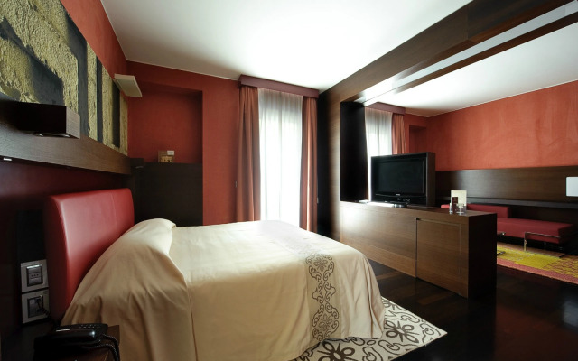 Tivoli Palazzo 1880 Lecce Hotel
