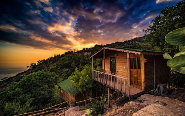 Отель Full Moon Camp вид на фасад