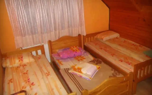 Rooms & Apartment Ljiljana