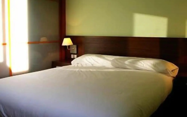 Roca Nevada Suites