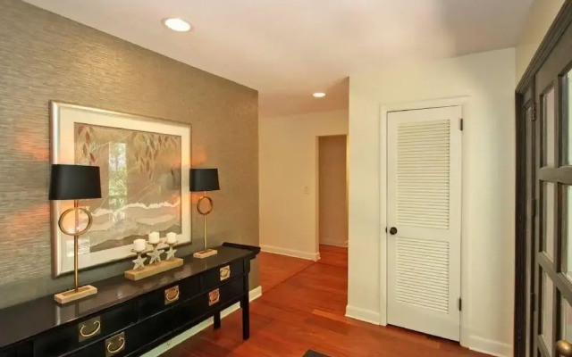 7 Edgewater Ally