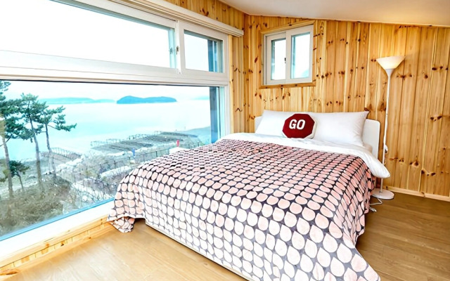 Yeosu Pierre Mont Pension