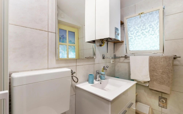 Awesome Home in Banjole With Wifi and 1 Bedrooms