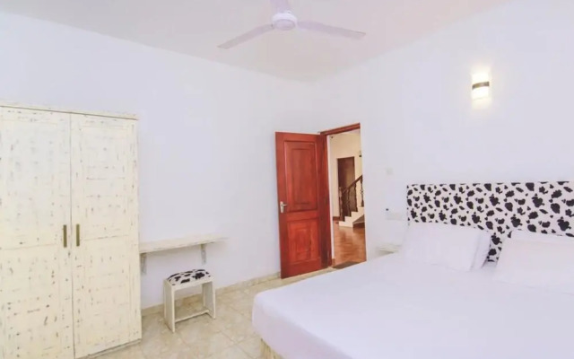 Una J villa