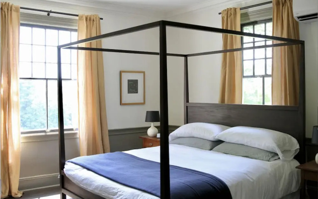 Inn at Kenmore Hall