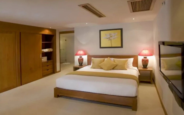 5 Bedroom Beachfront Villa - Chef Maid Nanny