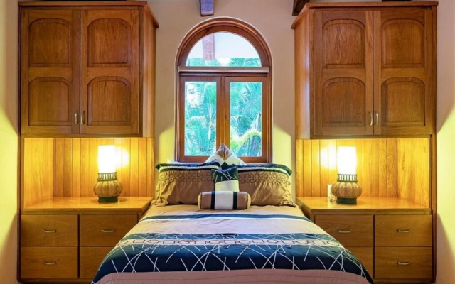 Sunny Vacation Villa 75