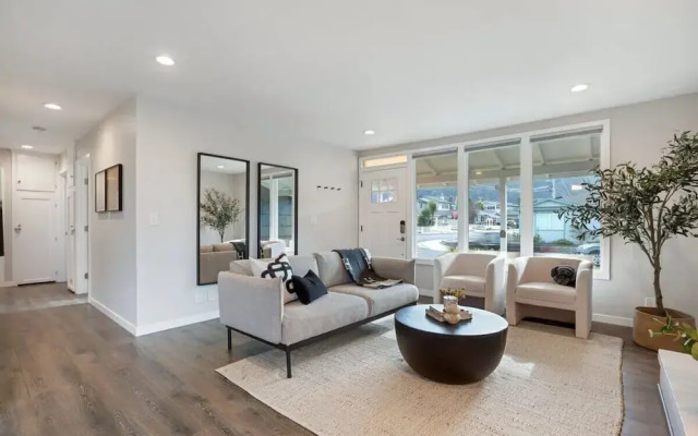 @ Marbella Lane - 3BR Designer Home in Pacifica
