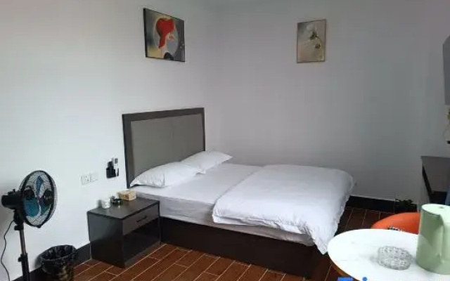 Huairui Accommodation (Zhongshan Tanzhou)
