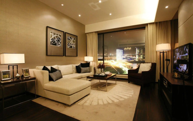 eStay Residence Poly World Trade Center