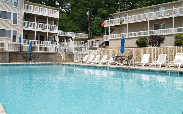 Kapilana Resort