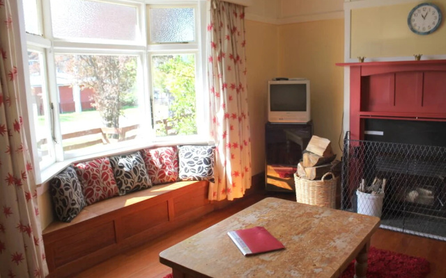 24 Scarborough Tce