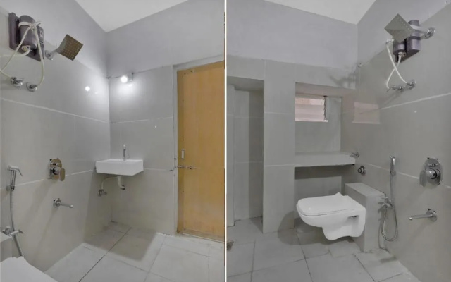 OYO Flagship 83069 Hotel Rudra Palace