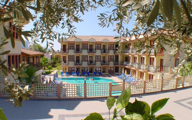 Отель Belcehan Beach вид на фасад