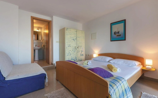 Amazing Home in Podstrana With Wifi and 5 Bedrooms