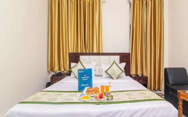 OYO 13478 Hotel Surabhi Garden