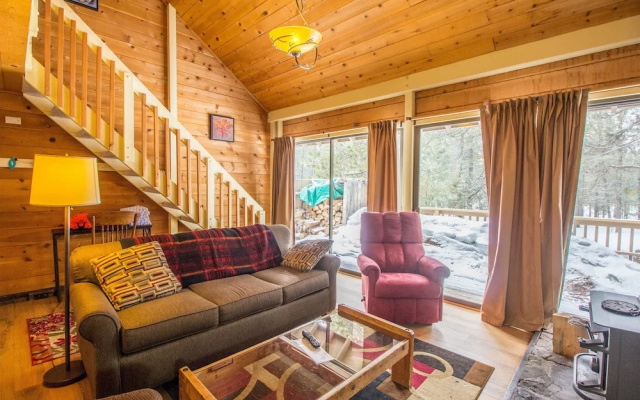 Cluster Cabin 12