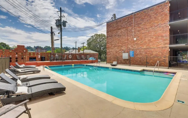Chic Birmingham Vacation Rental w/ Shared Pool!