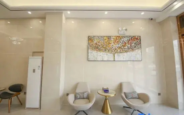 Zhaoqing Lizhi Hotel (Jinli Cultural and Sports Activity Plaza)