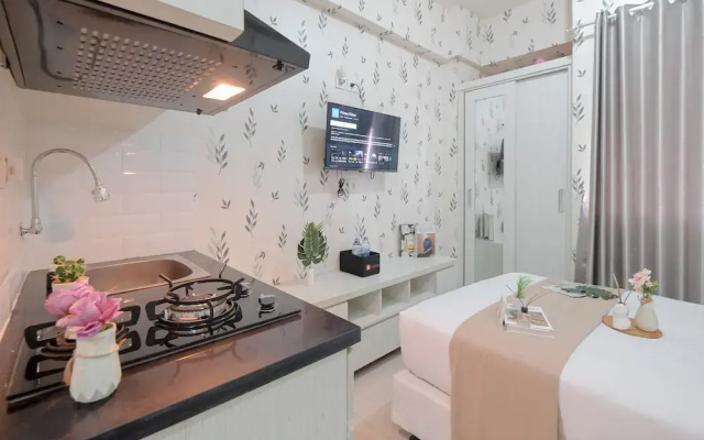 Soft And Strategic Studio At Green Pramuka City Apartment