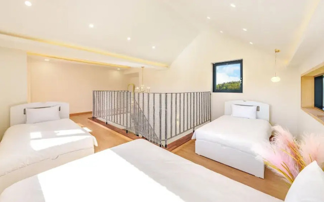 Gangneung Staydasiolgae Poolvillapension