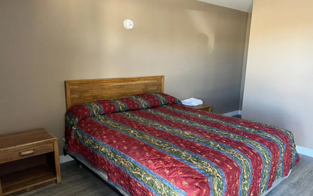 Carl's Motel