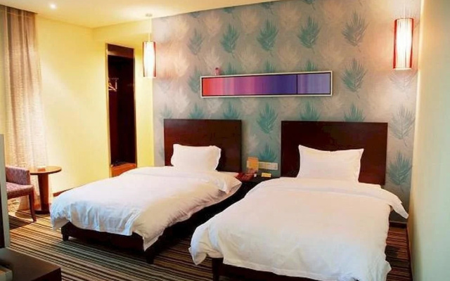 Yulin Mingdian Hotel