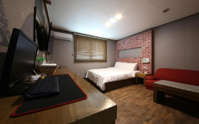 XO Hotel