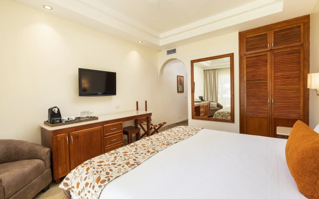 Hotel Tamarindo Diria Beach Resort