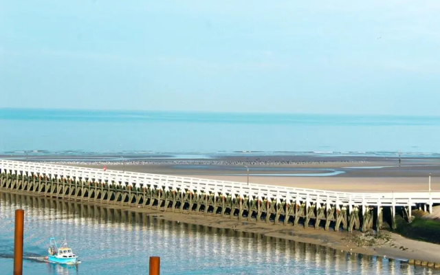Apartment in Nieuwpoort With Stunning Sea Views