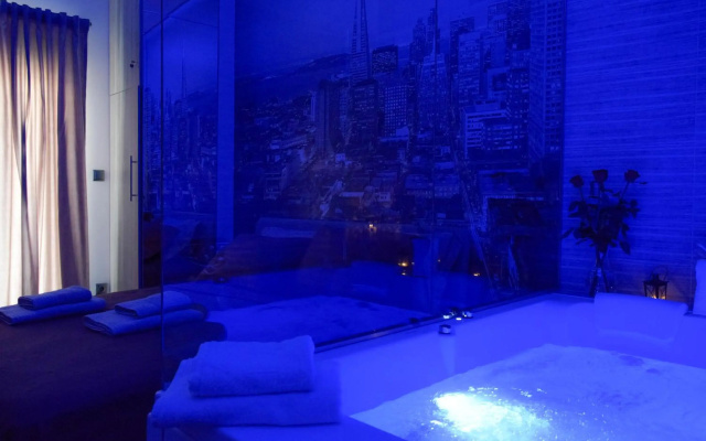 Nephele Luxury Suite
