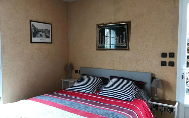 Studio Independant Chez L'habitant (Adults Only)