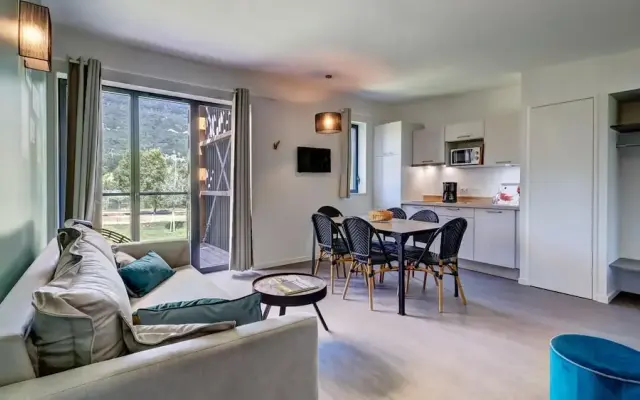 6-person Apartment in Motz