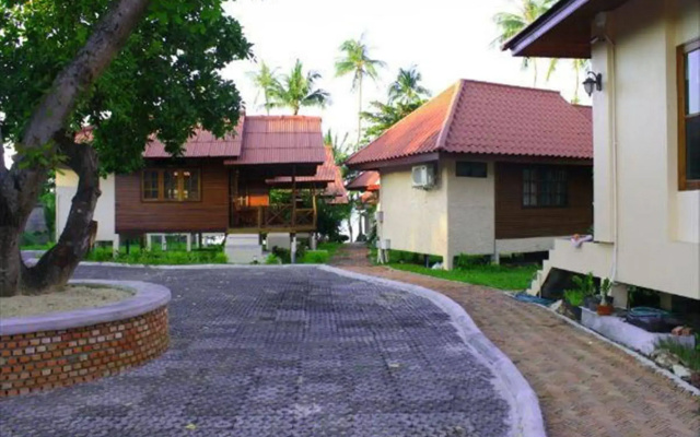 Dome Lay Beach Resort