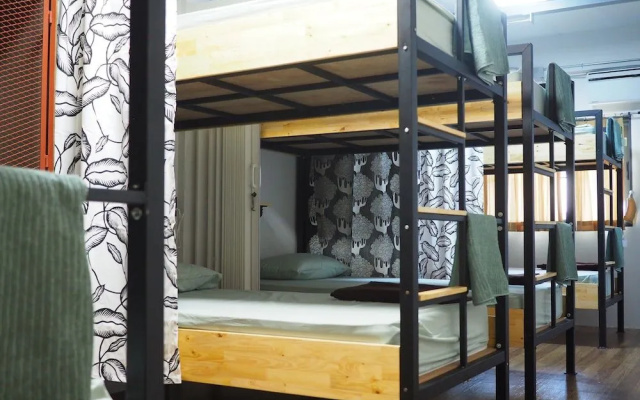 Hybrit Hostel & Cafe