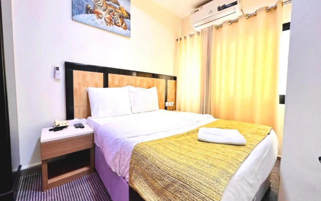 Sharjah Plaza Hotel
