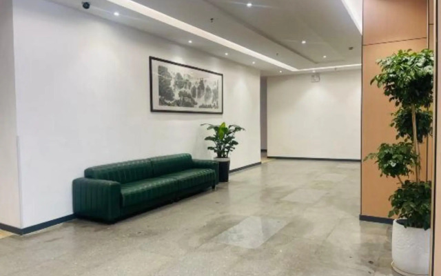 Changhong  Business Hotel
