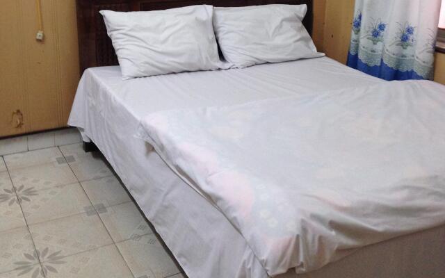 Отель Mai Huong Guest House Халонг комната для гостей