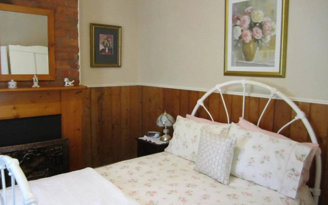 Arendon Cottage