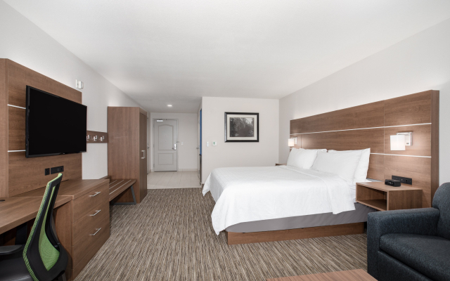 Holiday Inn Express & Suites Chowchilla - Yosemite Park Area by IHG
