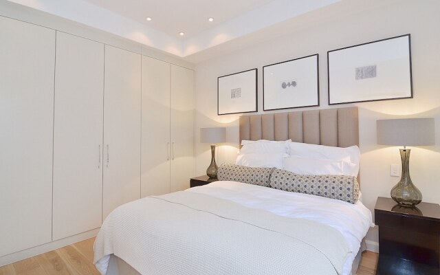 Отель The Luxe Mayfair House комната для гостей